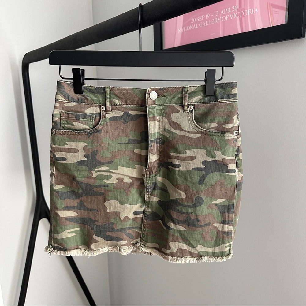 Forever 21 Green Camo Army Print Mini Skirt Small